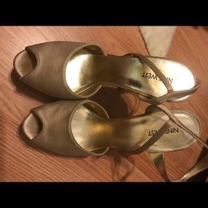 Nine West peep toe pumps perfect for any occasion